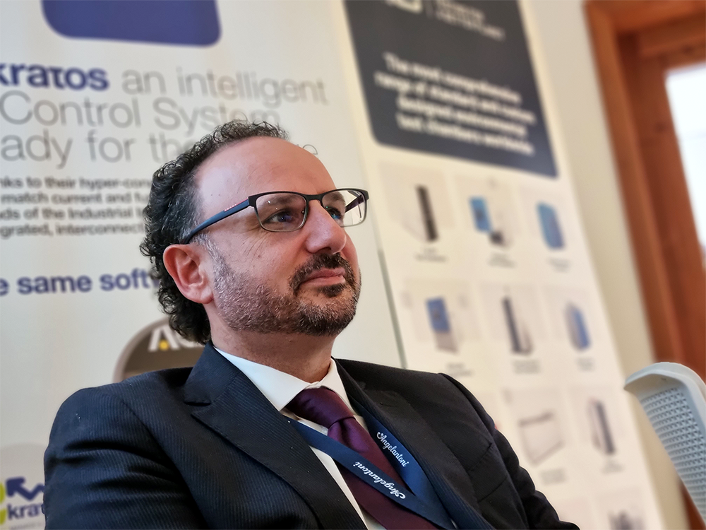 Il moderatore del Corso Base Tecnici Prove Ambientali Simulate di Angelantoni Test Technologies